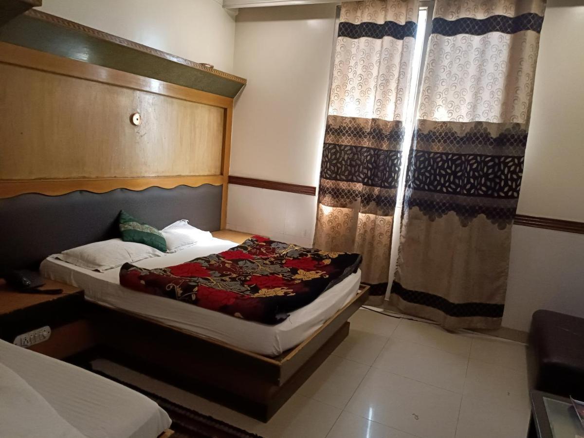 Oyo 75948 Hotel Tushar Continental New Delhi Luaran gambar